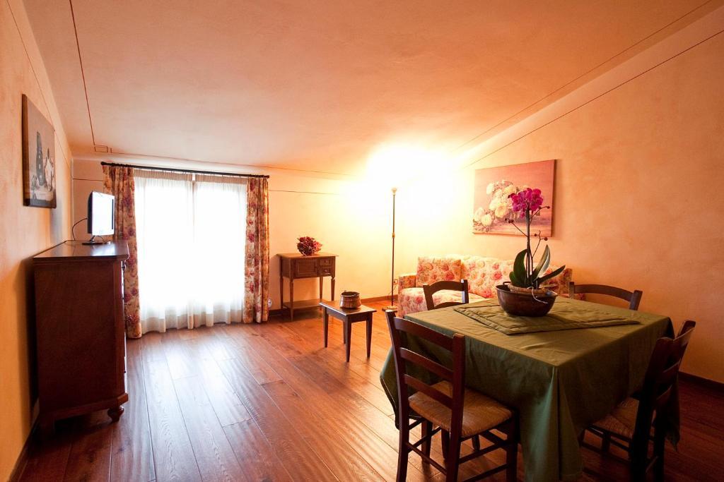 Aparthotel Residenza Palazzo Saloni à Montalcino Chambre photo